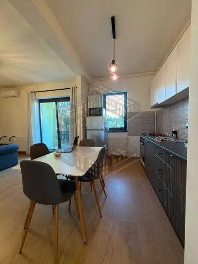 Apartament de vanzare,semidecomandat, centrala proprie, Giroc