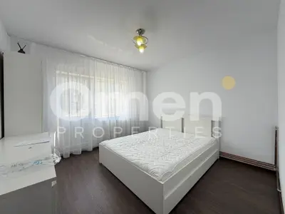 Apartament 2 camere | decomandat | etaj 3 | 2 balcoane | zona Hotel Europa
