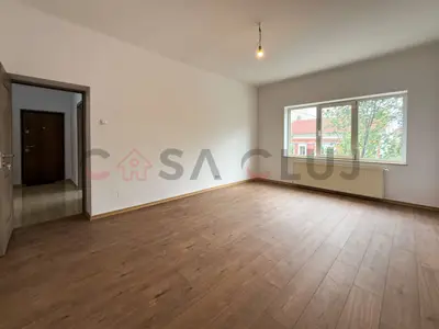 Apartament 3 camere, finisat modern, zona centrala