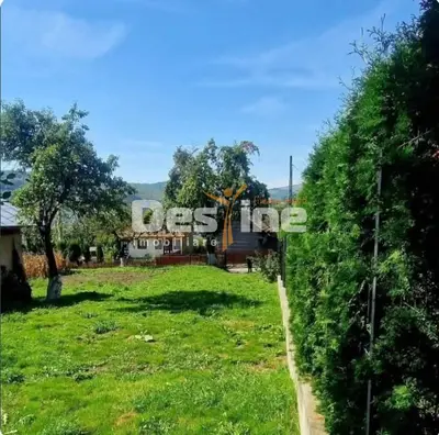 Casă cu teren  în suprafață de aproximativ 1000 mp în zona Setu