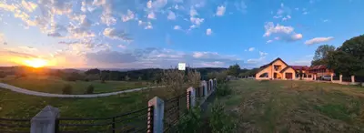 Vila Milostea cu 3070 mp teren și vedere spre Vârful Rânca