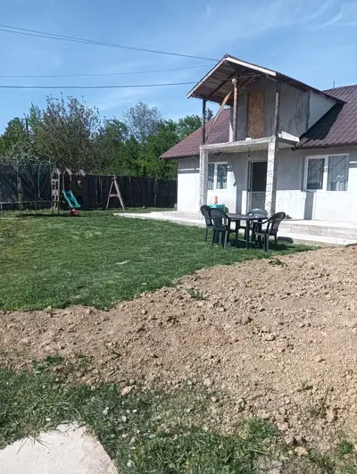 Casă PIETRĂRIE | 2 camere, 70 mp, 400 mp teren, loc de parcare