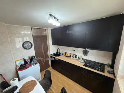 Decomandat 3 camere Drumul Taberei