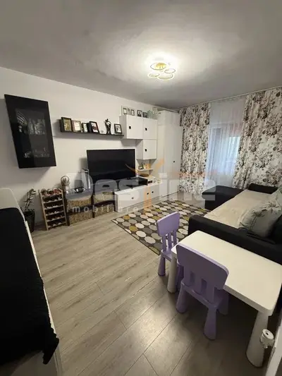 Apartament 2 camere decomandat -Trocadero