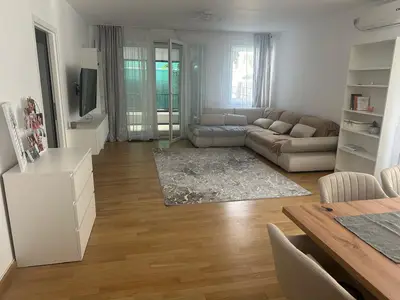 Apartament 3 camere elegant | Curte proprie | Parcare | Herastrau