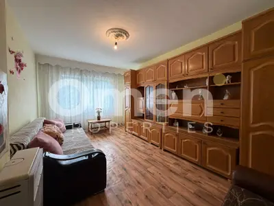 Apartament cu 2 camere decomandat, etaj intermediar, zona Center Nemes