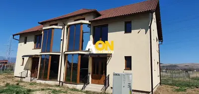 1/2 Duplex, 4 camere, 290 mp teren, Ampoi 2