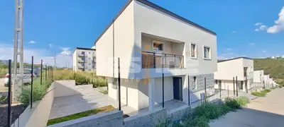 Casă individuală cu 4 camere și teren de 450 mp – Rediu