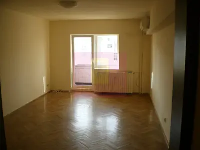 Apartament 3 camere pe bd Decebal stradal