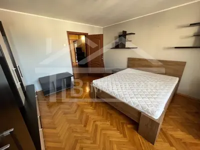 Apartament cu 3 camere, 80 mp, decomandat, Zona UMFST