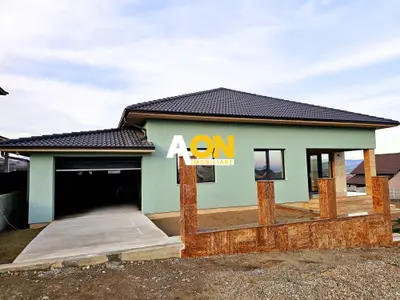 Casa finisata la cheie, 4 camere, 500 mp teren, Micesti