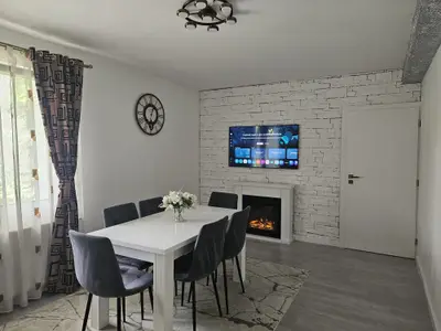 Apartament 3 camere,2 bai,70 mp,bloc izolat ,cartier,Tudor