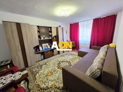 Apartament 3 camere, 65 mp utili, 2 bai, etaj 2, Cetate, zona Stadion