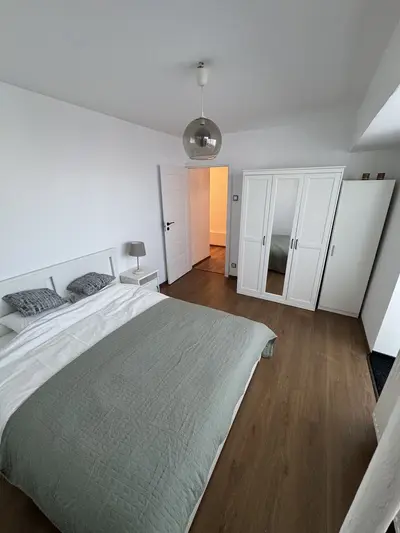 Inchiriez apartament 2 camere Piata Victoriei