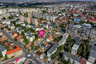 Casă în Vlaicu cu garaj și teren de 376 mp, Arad