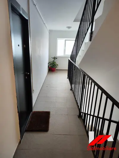 Apartament 3 camere , Intabulat , finisat la cheie, etaj 1 , Daniel Renard