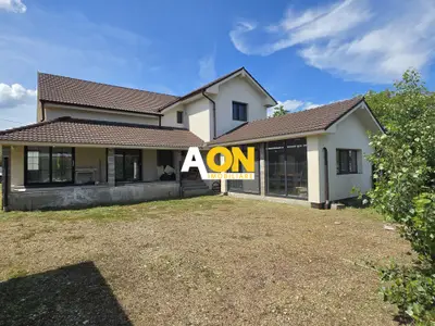 Casă nouă, impozantă, 6 camere, 1346 mp teren, Bărăbanț