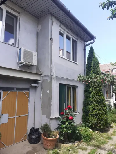Vand casa cu 4 cam. in zona Semicentral, str. Crisan