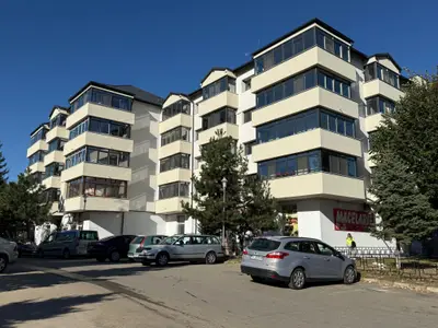Apartament 2 camere renovat/mobilat/utilat , cu vedere către munte !