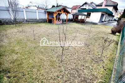 Casa+spatiu comercial cu trifazic,434 mp, 750 mp teren,
