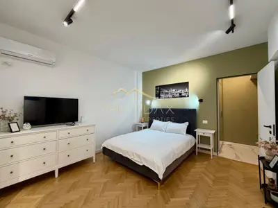 Studio *mobilat complet* // Piata Amzei