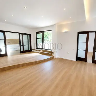 Apartament 5 camere / Parc Kiseleff / Vilă interbelică