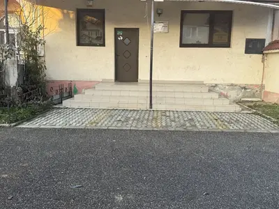 BRASADAS vinde ap Titulescu 100 mp + curte privată birou