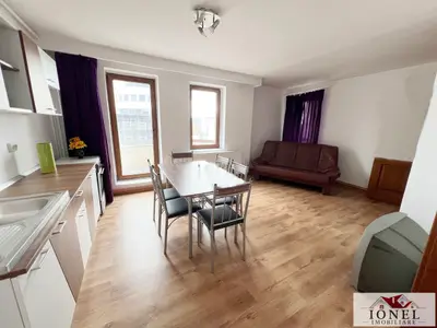 Apartament trei camere de vanzare in Alba Iulia
