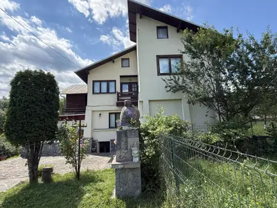 Vila S+P+1 140mp cu teren intravilan 510 mp - valea prahovei- Comarnic