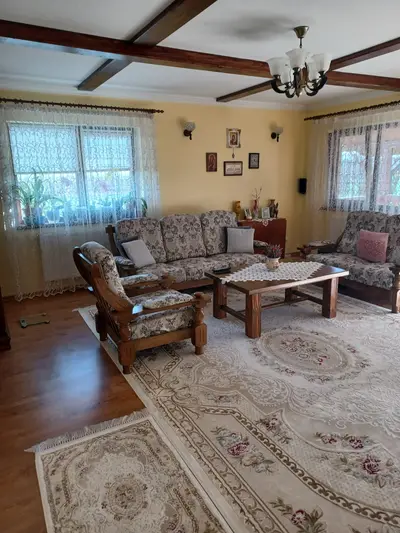 Casa 4 camere, Zona Tisauti