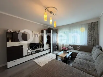 Apartament cu 3 camere decomandat, etaj intermediar, zona Lidl Hotvon