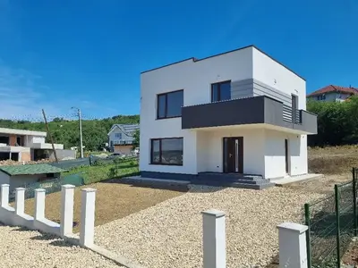 Casă deosebită în Sărmaș – 128 mp + teren 640 mp