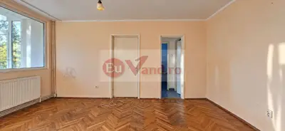 De vanzare apartament cu 2 camere Tiglina 1, etaj 3, 49.000 euro