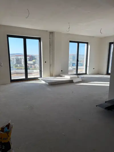 Penthouse pe 2 niveluri |3 camere | 3 băi | parcari| M. Romanul