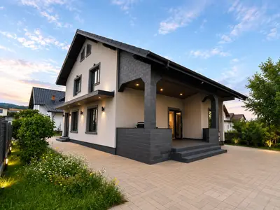 Vilă premium P+E de vânzare, 5 camere, teren 800 mp – construcție 2021