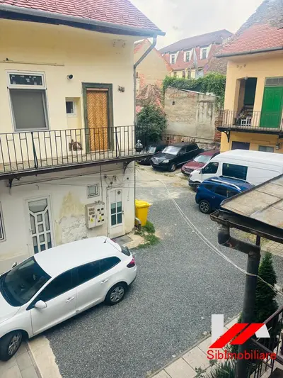 Garsoniera Centrala cu pivnita si pod de vanzare in Sibiu