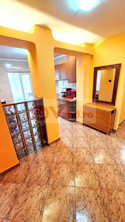 De inchiriat apartament renovat cu 3 camereTiglina 3, 500 E