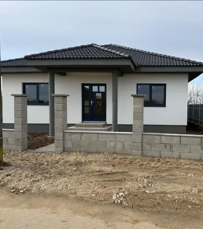 Casa de vanzare în lazuri