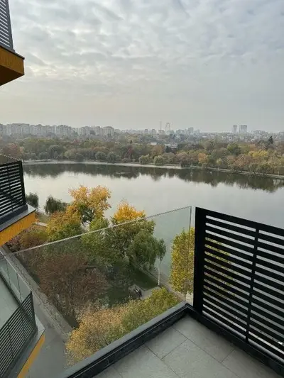 Pers fizică - Apartament de vis cu 3 camere şi vedere superba spre lac!
