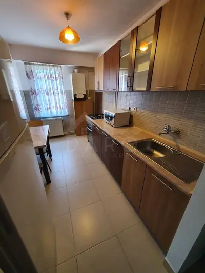 Inchiriez apartament 3 camere TUDOR