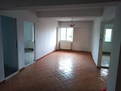 Apartament 4 camere, Zona Burdujeni Cuza Voda 2