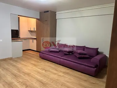 De inchiriat apart. 2 camere, cu loc de parcare, Complex Flamingo, 650 E