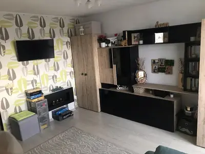 Apartament 3 camere renovat, zonă centrală, cu beci intabulat.