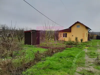 BARCANESTI (IL) - SE VINDE CASA + TEREN 16K MP