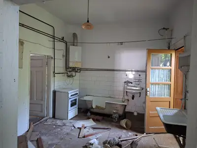 BRASADAS vinde casa cu 3 camere