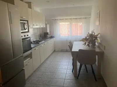 Apartament cu 2 camere – zona Brădet