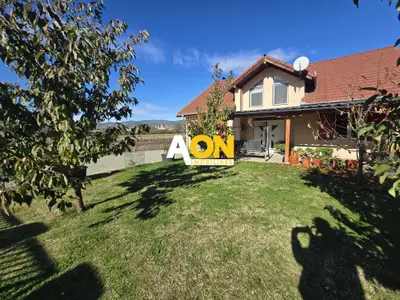 Casa 5 Camere, 2 Bai, 600mp Teren, Zona Oarda
