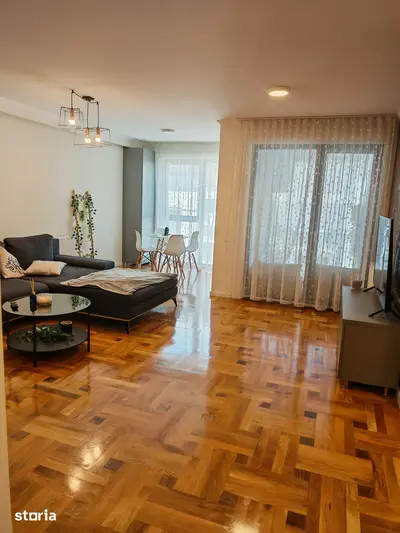 Apartament cu balcon 59mp, lift și garaj în Buna Ziua