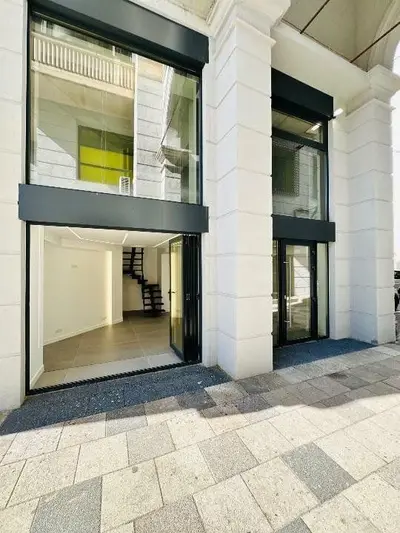 Spaţiu comercial   - Bd. Decebal             Exclusivitate