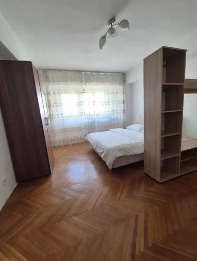 Apartament 3 camere- Cartier 1 Mai